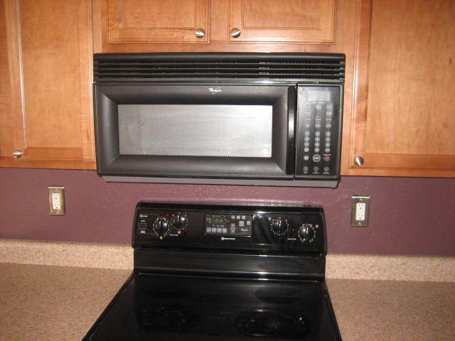 3201 West Pecan Road Phoenix, AZ 85041 - Photo 14 of 31 Microwave