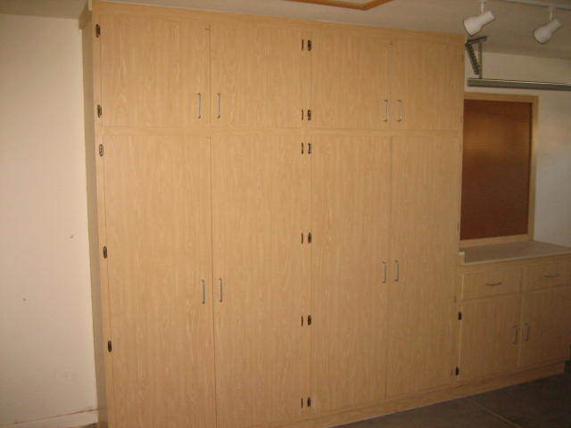 3201 West Pecan Road Phoenix, AZ 85041 - Photo 25 of 31 Garage Cabinets