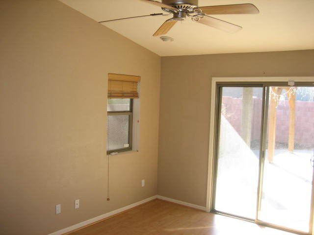 3201 West Pecan Road Phoenix, AZ 85041 - Photo 5 of 31 Family Room