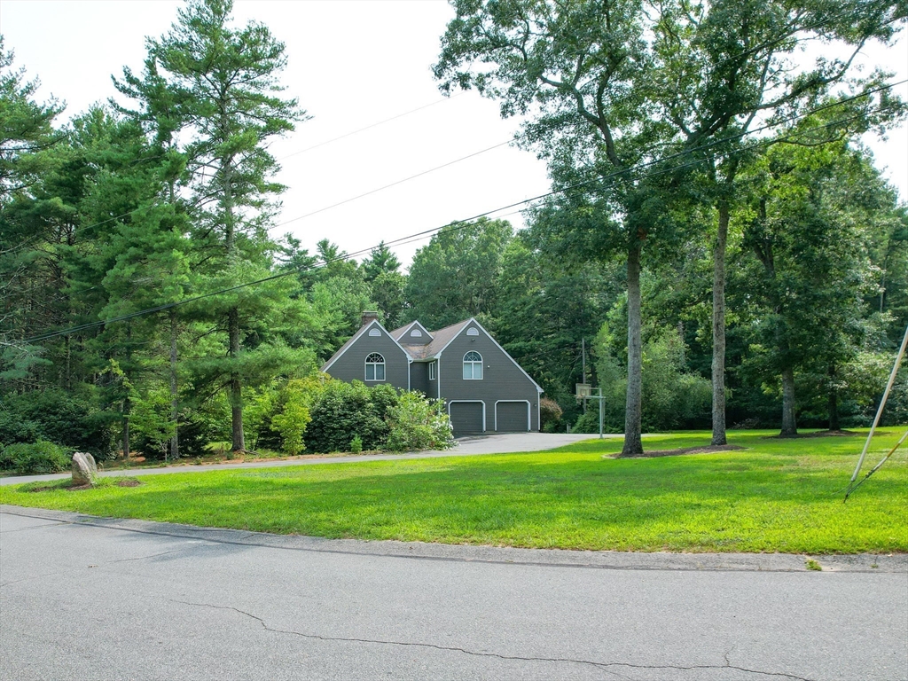 39 Stuart Road Rochester, MA 02770 - Photo 31 of 32 Gallery Image 31