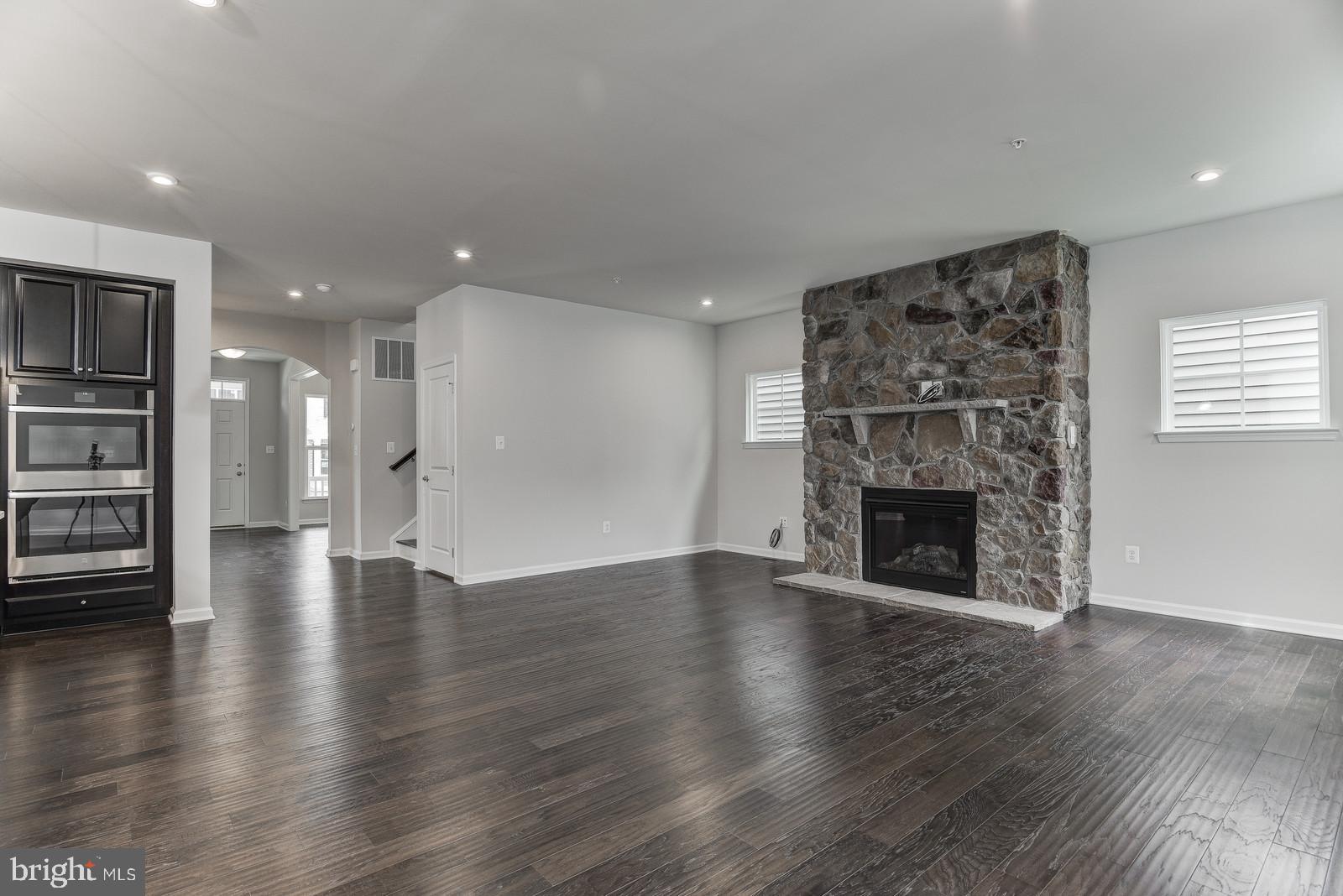 14206 Jaeger Road Clarksburg, MD 20871 - Photo 16 of 85 Gallery Image 16