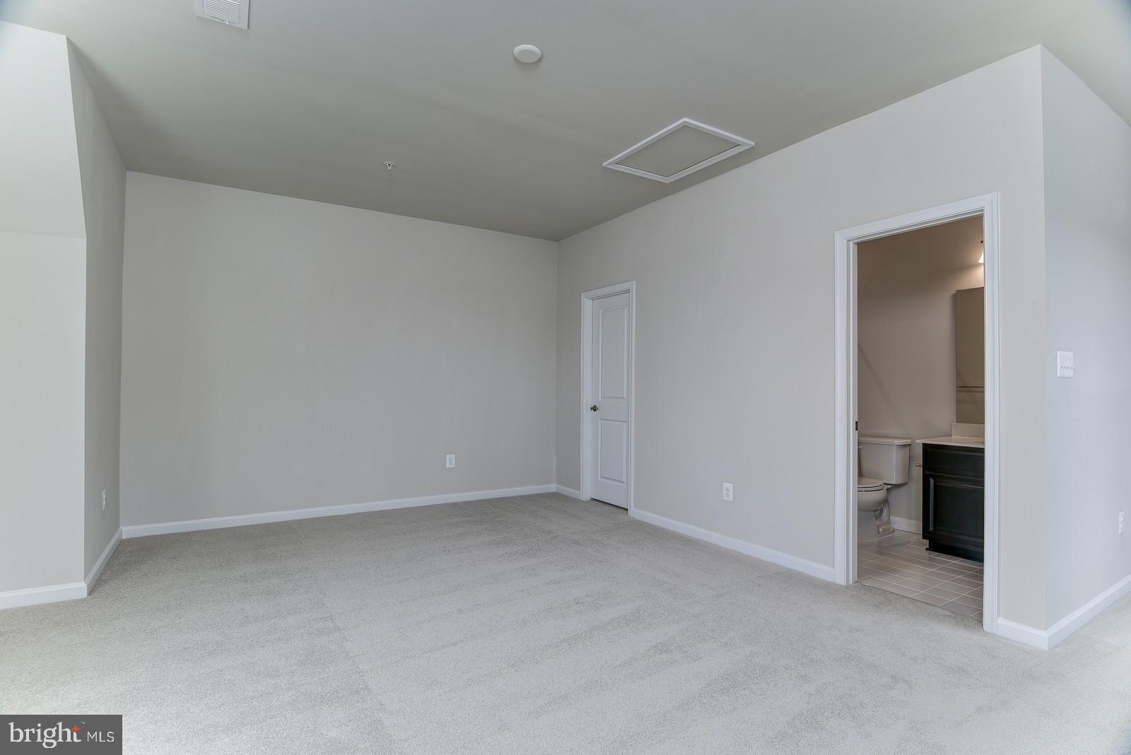 14206 Jaeger Road Clarksburg, MD 20871 - Photo 29 of 85 Gallery Image 29