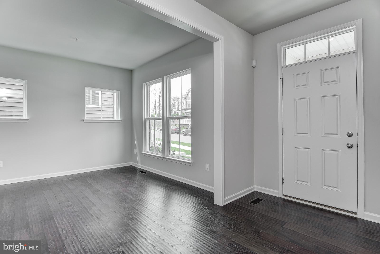 14206 Jaeger Road Clarksburg, MD 20871 - Photo 6 of 85 Gallery Image 6