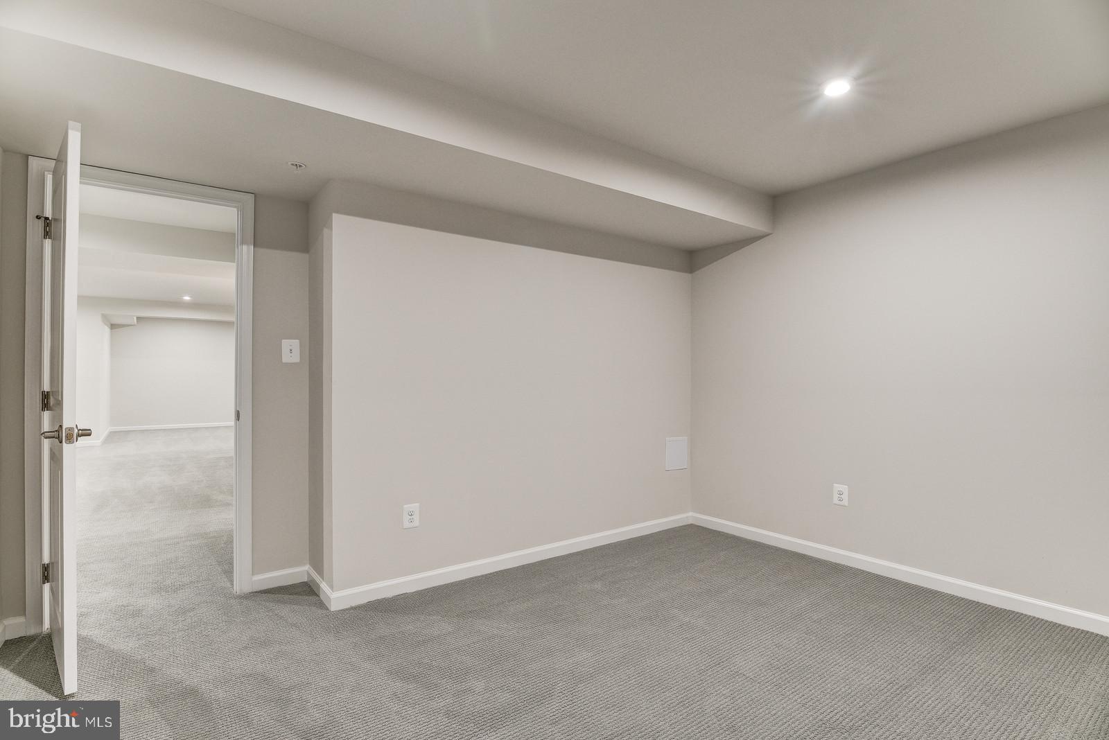 14206 Jaeger Road Clarksburg, MD 20871 - Photo 56 of 85 Gallery Image 56