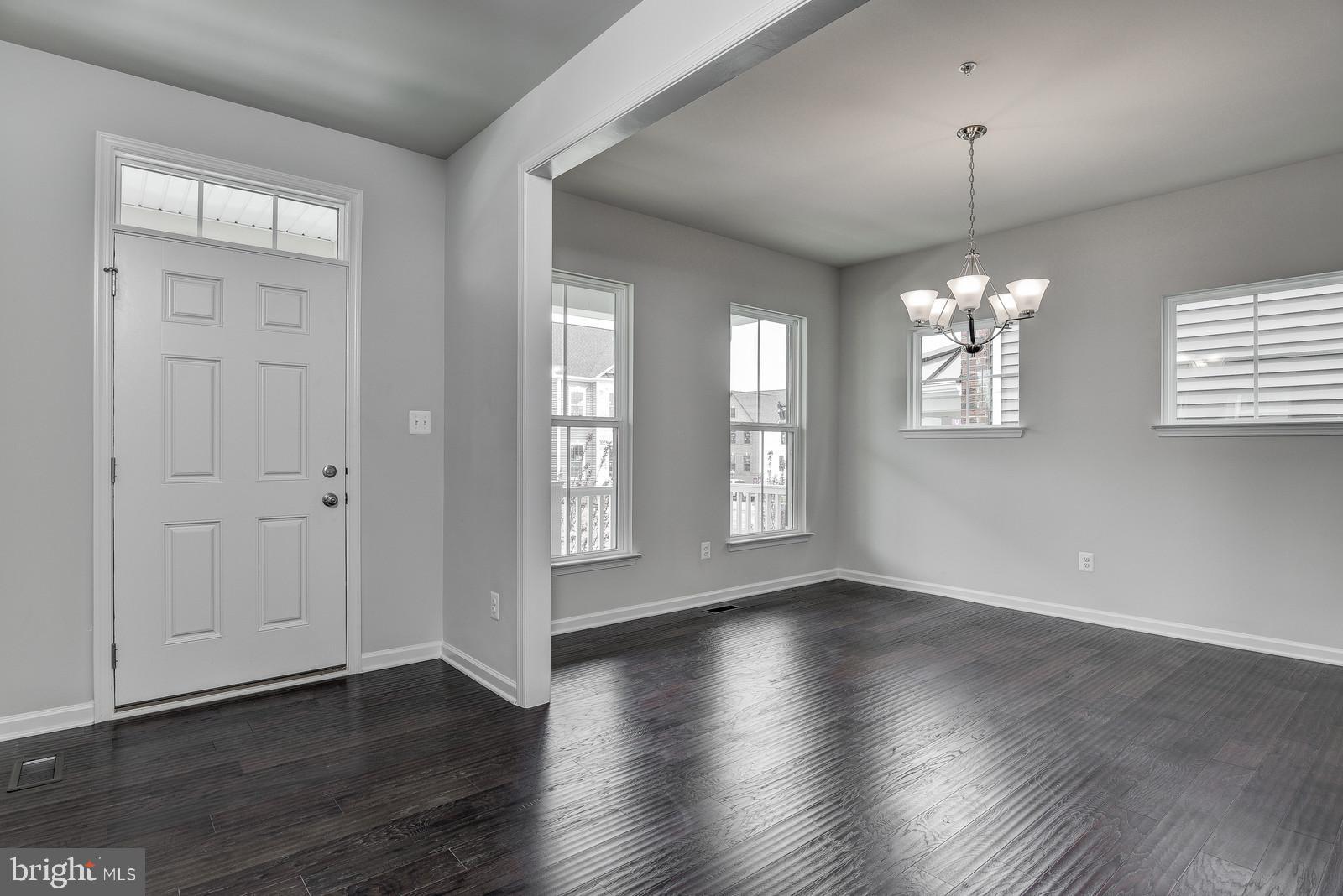 14206 Jaeger Road Clarksburg, MD 20871 - Photo 7 of 85 Gallery Image 7