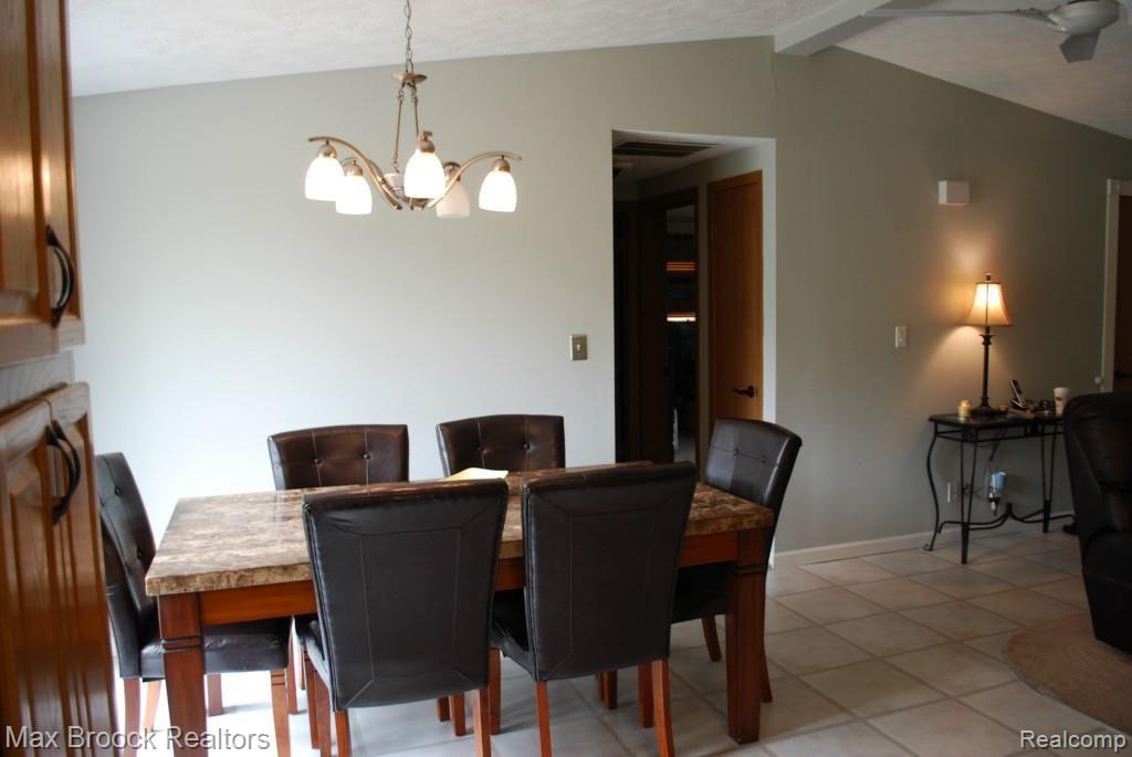 3390 Ridge Road Highland, MI 48356 - Photo 21 of 37 DSC_0614.jpg
