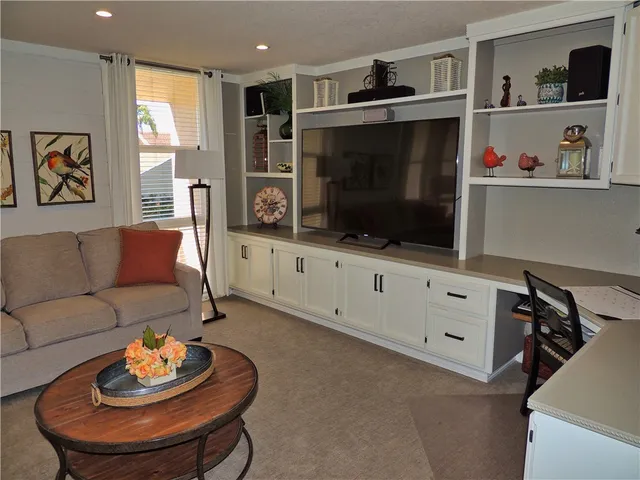 $1,495,000 | 16548 Harbour Lane, Huntington Beach, CA 92649