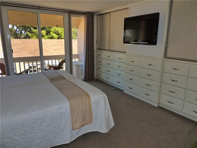 $1,495,000 | 16548 Harbour Lane, Huntington Beach, CA 92649