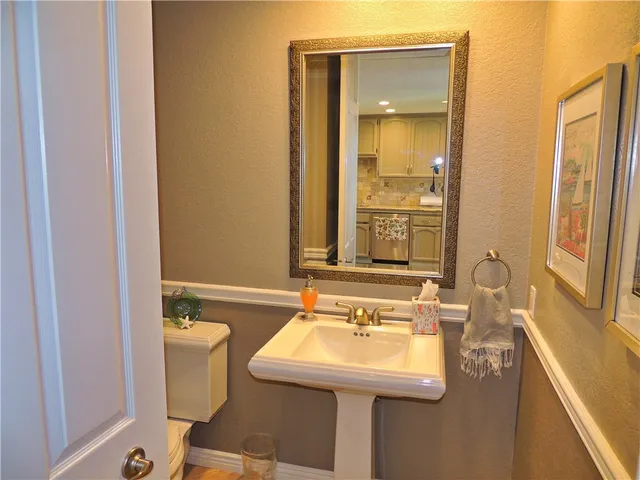 $1,495,000 | 16548 Harbour Lane, Huntington Beach, CA 92649