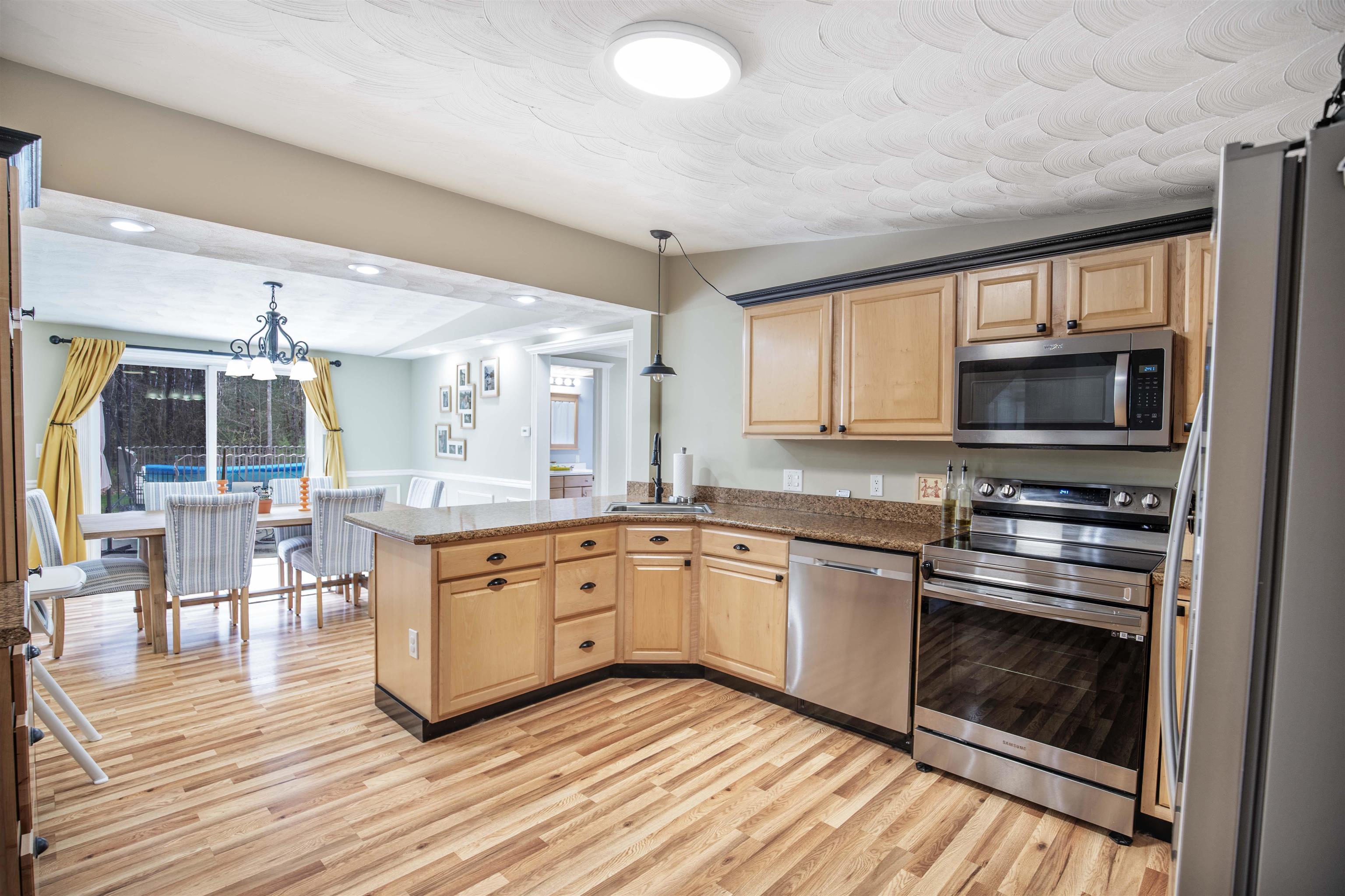 53 Mast Road Epping, NH 03042 - Photo 11 of 38