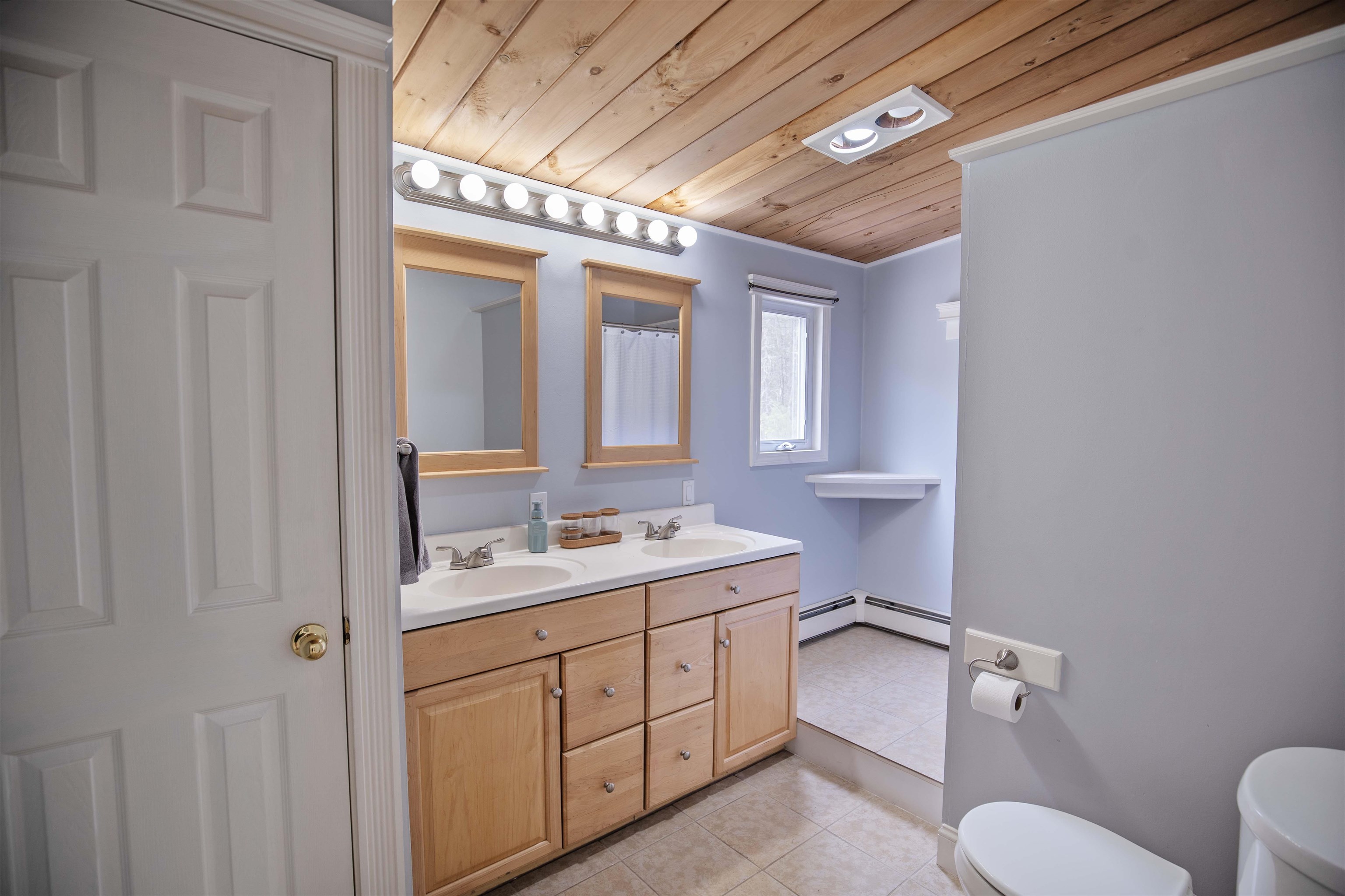 53 Mast Road Epping, NH 03042 - Photo 19 of 38