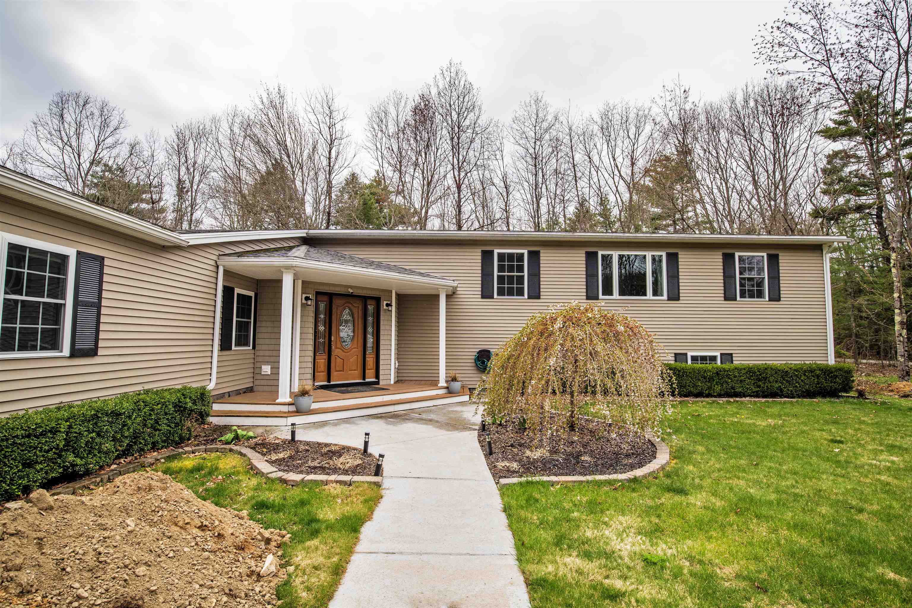 53 Mast Road Epping, NH 03042 - Photo 2 of 38