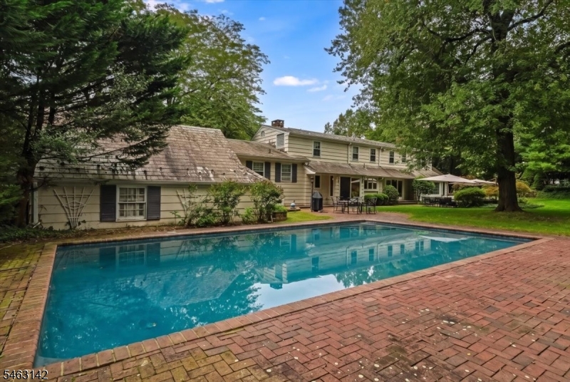 22 Taylor Road Short Hills, NJ 07078 - Photo 19 of 23 Gallery Image 19