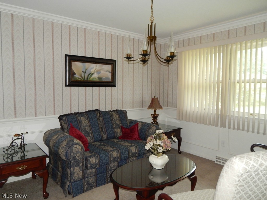 852 Clearwood Road Akron, OH 44321 - Photo 5 of 25