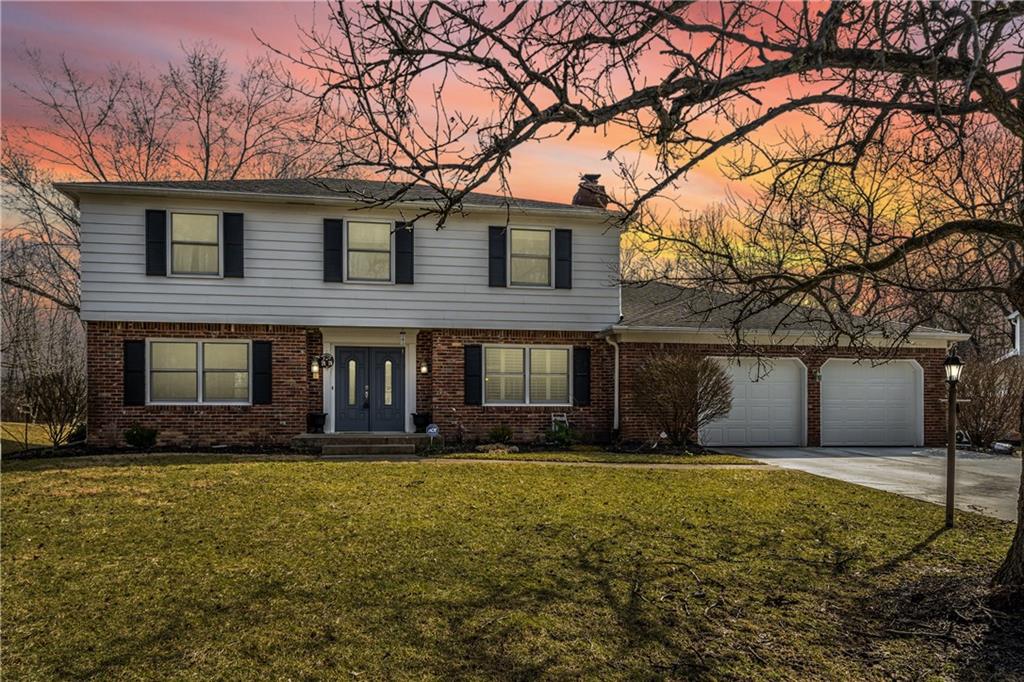 8919 Rexford Road Indianapolis, IN 46260 - Photo 2 of 34 Gallery Image 2
