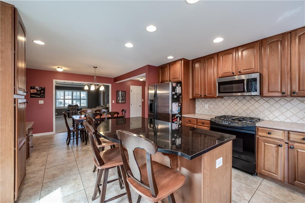 8919 Rexford Road Indianapolis, IN 46260 - Photo 15 of 34 Gallery Image 15