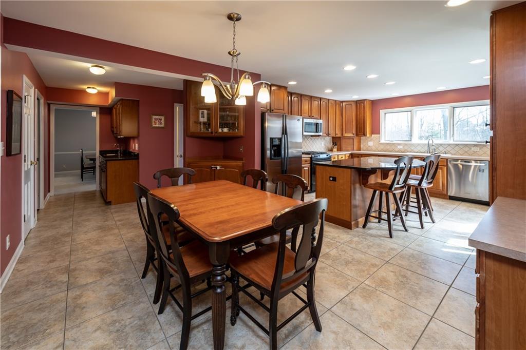 8919 Rexford Road Indianapolis, IN 46260 - Photo 16 of 34 Gallery Image 16