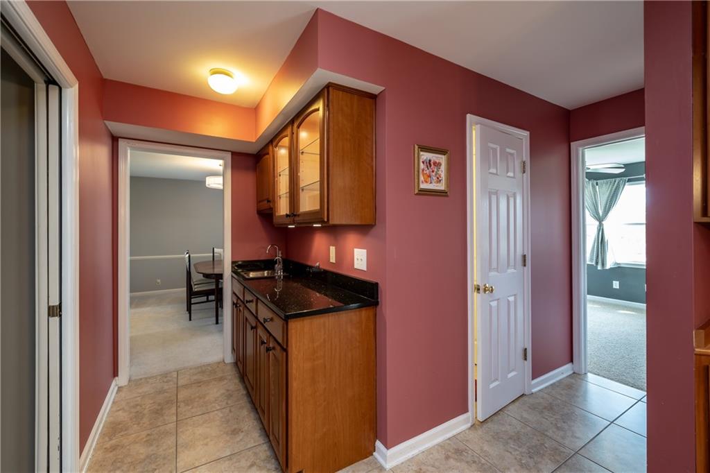 8919 Rexford Road Indianapolis, IN 46260 - Photo 17 of 34 Gallery Image 17