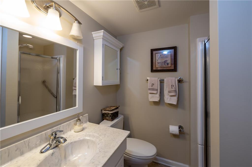 8919 Rexford Road Indianapolis, IN 46260 - Photo 19 of 34 Gallery Image 19