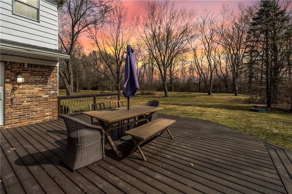 8919 Rexford Road Indianapolis, IN 46260 - Photo 3 of 34 Gallery Image 3