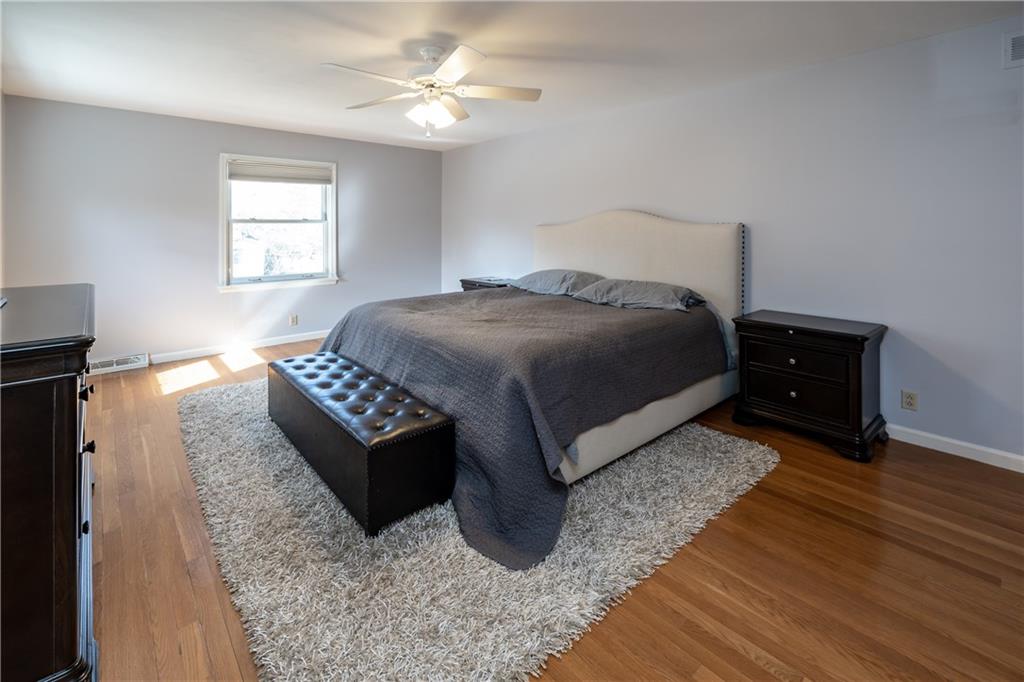 8919 Rexford Road Indianapolis, IN 46260 - Photo 22 of 34 Gallery Image 22