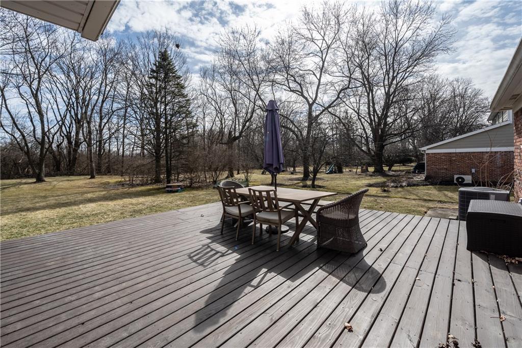 8919 Rexford Road Indianapolis, IN 46260 - Photo 32 of 34 Gallery Image 32