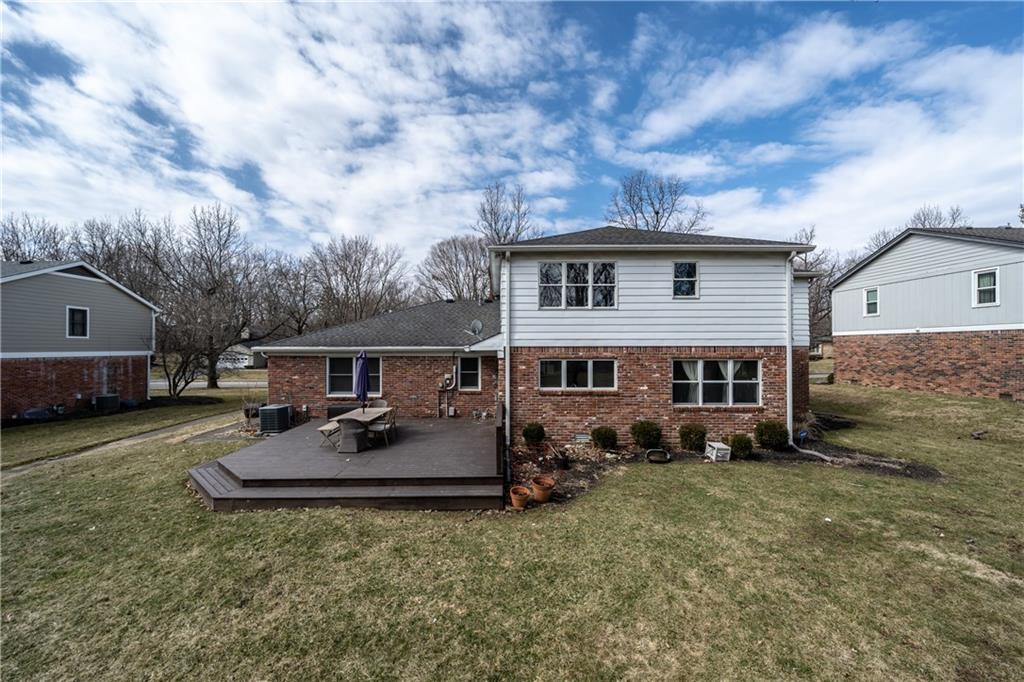 8919 Rexford Road Indianapolis, IN 46260 - Photo 34 of 34 Gallery Image 34
