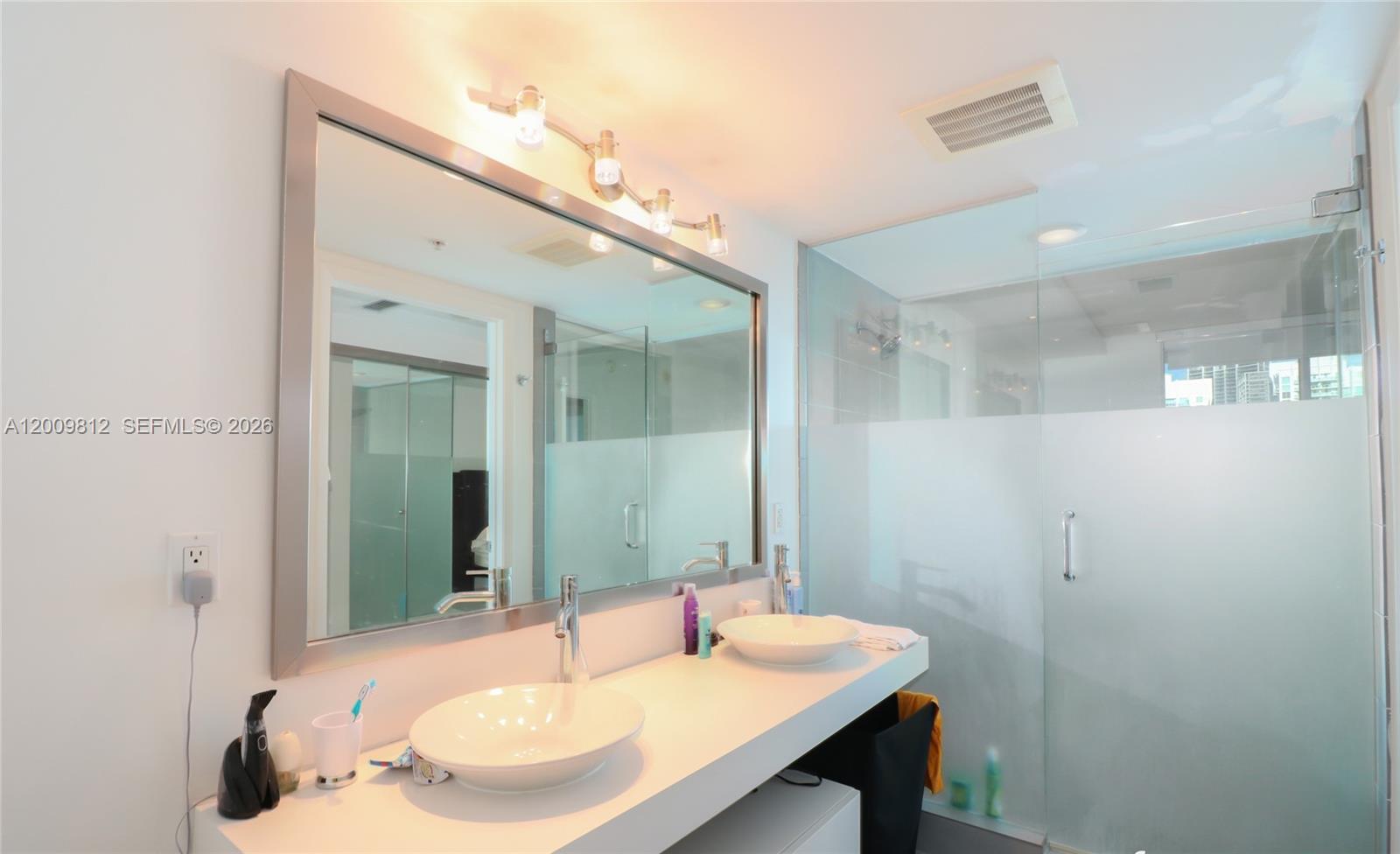 92 Southwest 3rd Street, Unit 3211 Miami, FL 33130 - Photo 8 of 16