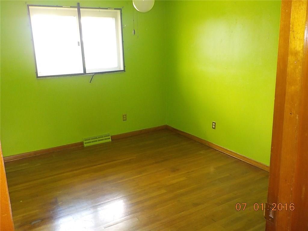 531 Pinney Street Rochester, PA 15074 - Photo 5 of 14