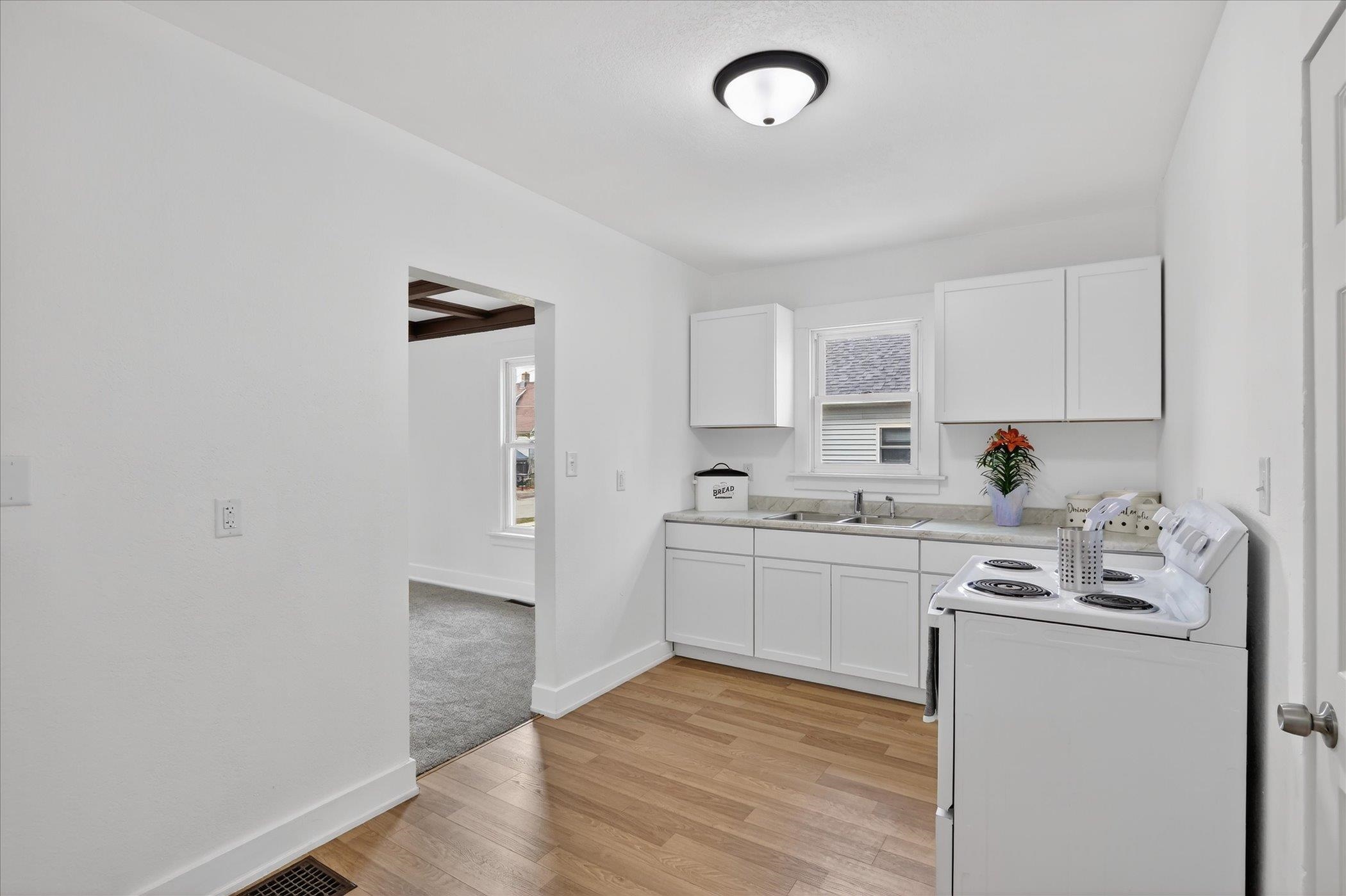 1423 Hull Avenue Beloit, WI 53511 - Photo 22 of 51