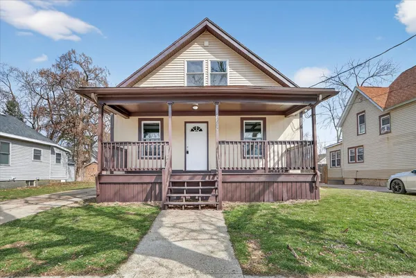 $175,000 | 1423 Hull Avenue, Beloit, WI 53511