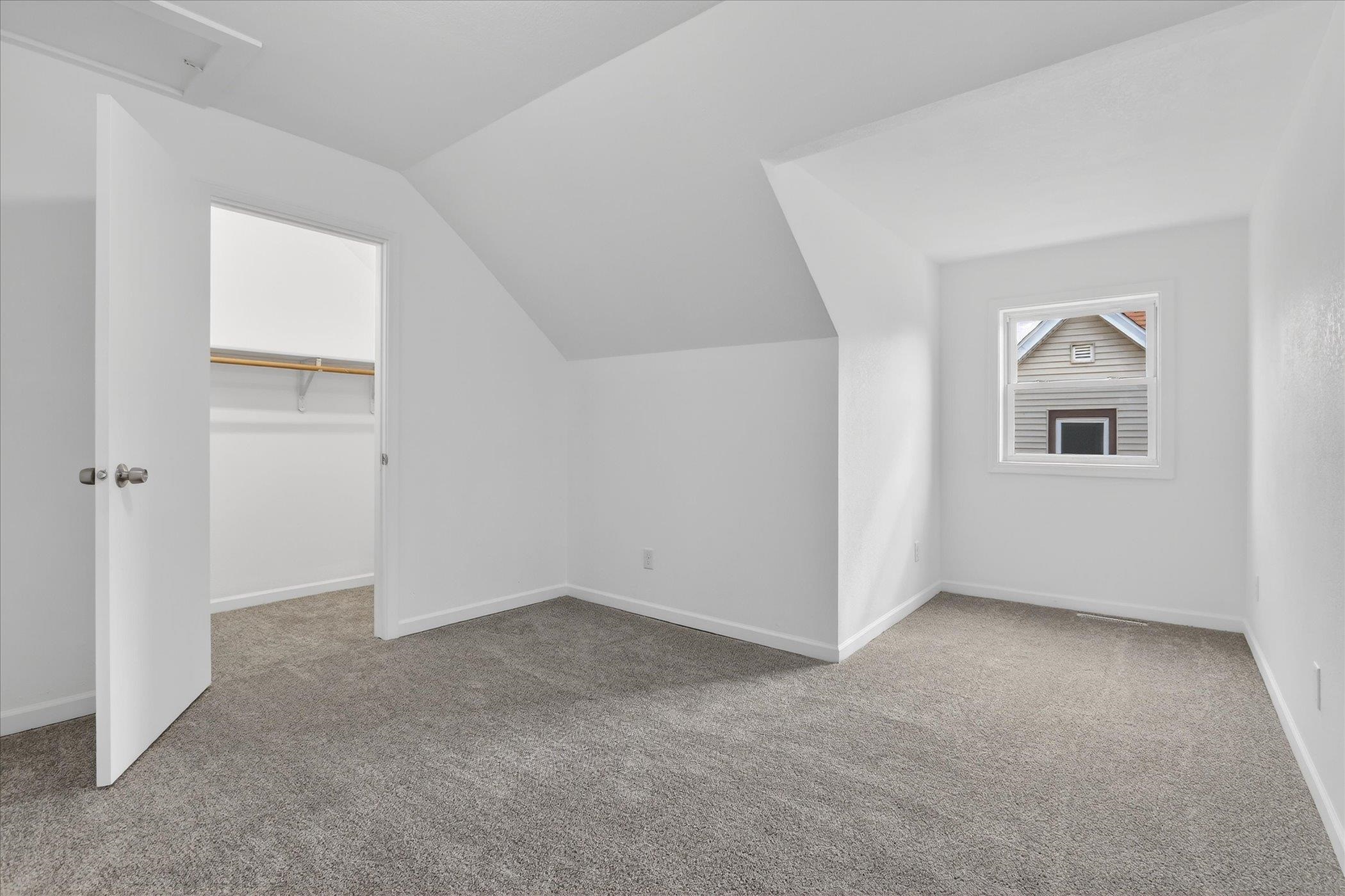 1423 Hull Avenue Beloit, WI 53511 - Photo 38 of 51