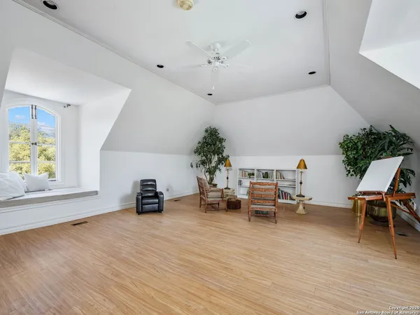 $2,995,000 | 7 Lazy Hollow Street, San Antonio, TX 78230