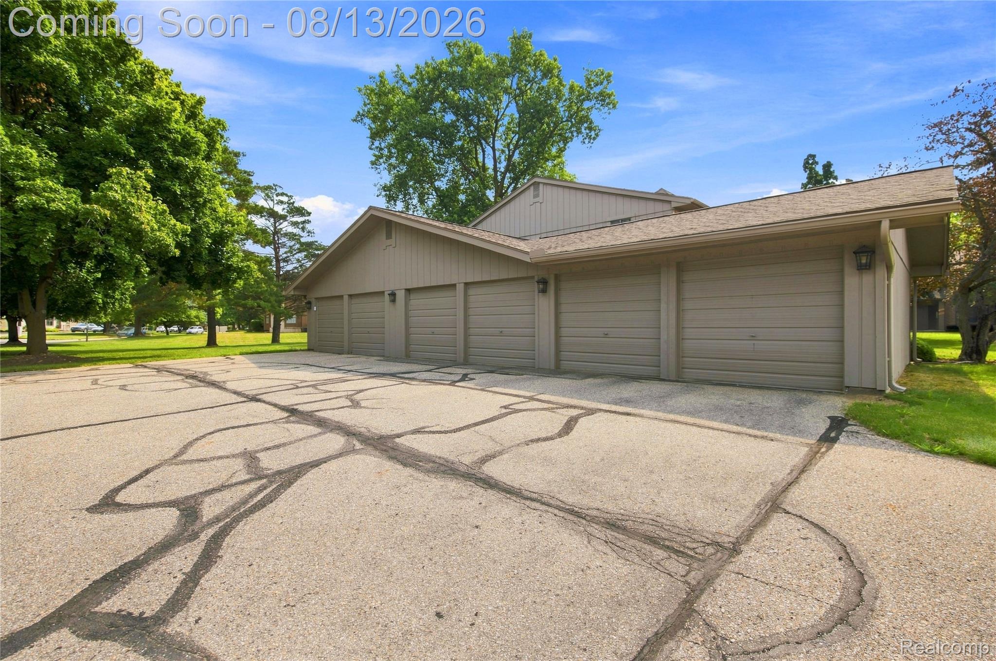 1855 Meadow Dale Court, Unit 18 Rochester, MI 48309 - Photo 33 of 37 25.jpg
