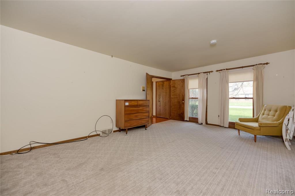 1732 North Kilburn Road Rochester Hills, MI 48306 - Photo 17 of 45