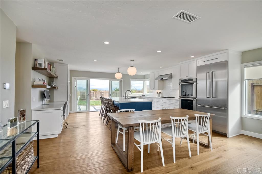 357 Willowspring Drive North Encinitas, CA 92024 - Photo 11 of 25