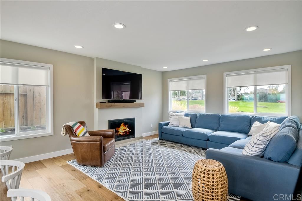 357 Willowspring Drive North Encinitas, CA 92024 - Photo 6 of 25