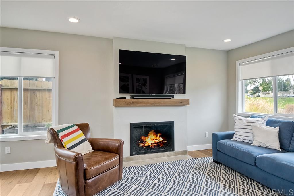 357 Willowspring Drive North Encinitas, CA 92024 - Photo 7 of 25