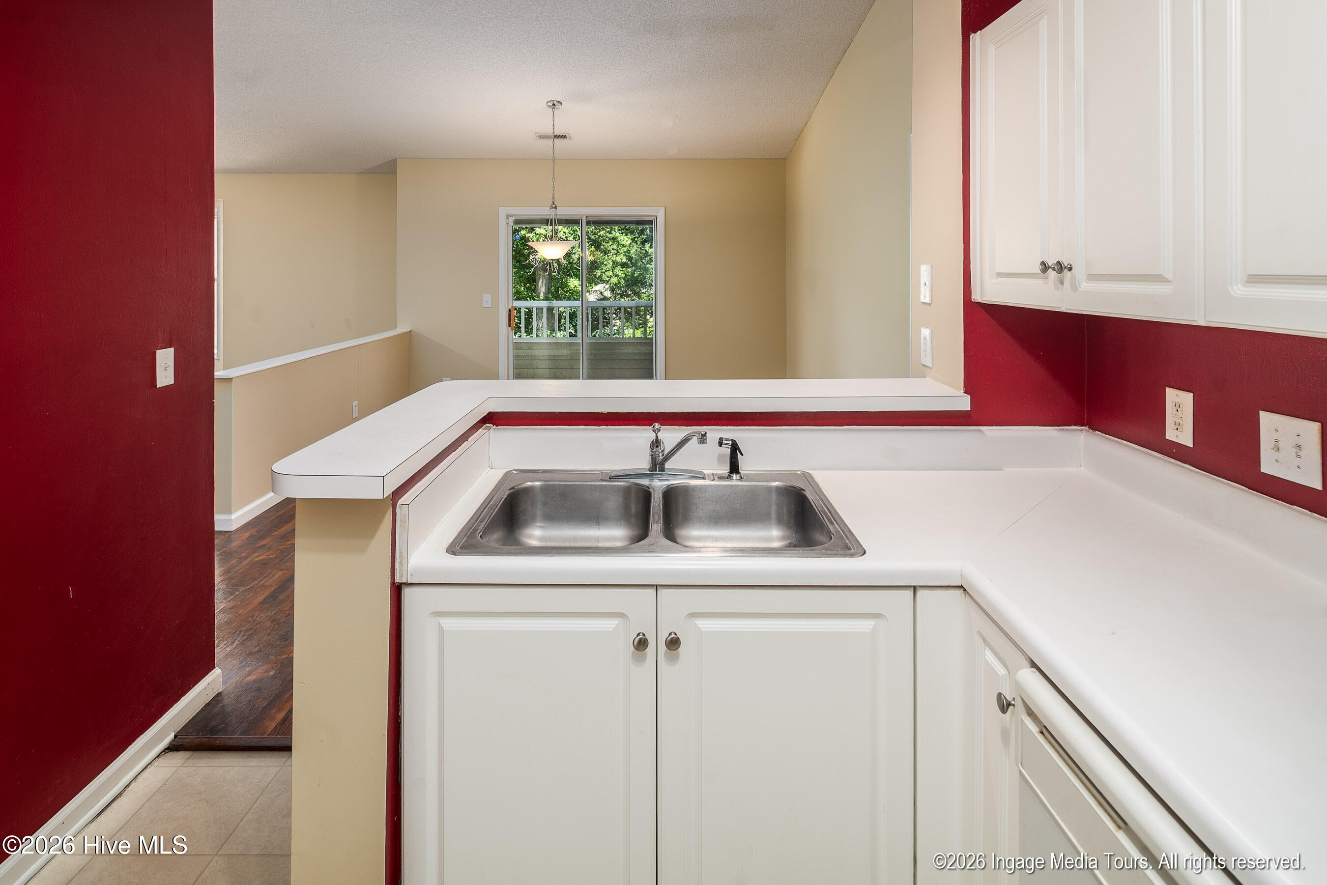 515 Spring Forest Road, Unit E Greenville, NC 27834 - Photo 14 of 28 20260424 MLS C_Barber 515 Spring Forest
