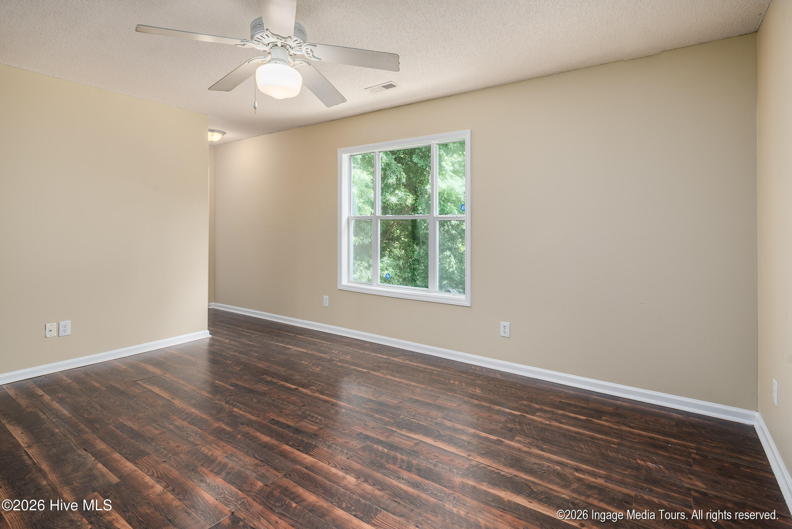 515 Spring Forest Road, Unit E Greenville, NC 27834 - Photo 15 of 28 20260424 MLS C_Barber 515 Spring Forest