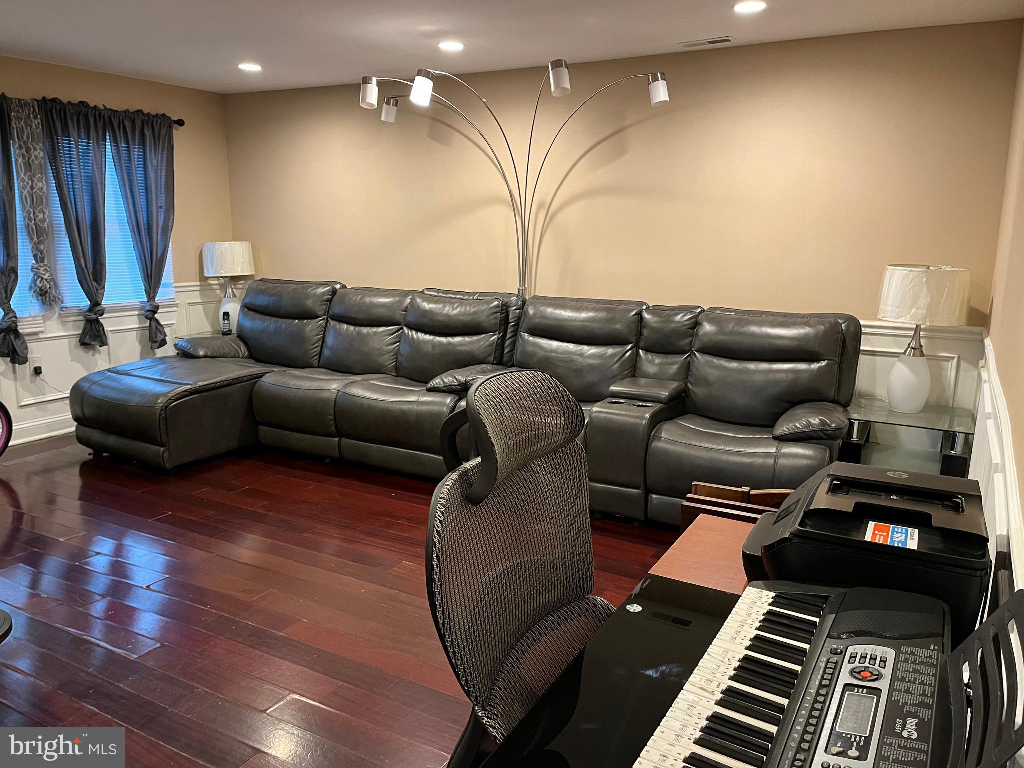64 Indian Park Road Levittown, PA 19057 - Photo 20 of 34 Opposite corner living room view