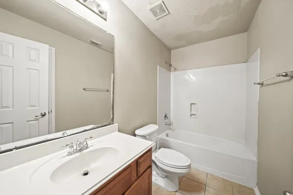 $1,950 | 2134 Vermillion Oak Street, Fresno, TX 77545