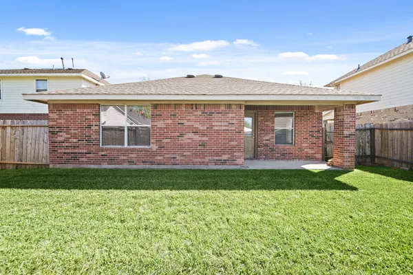$1,950 | 2134 Vermillion Oak Street, Fresno, TX 77545