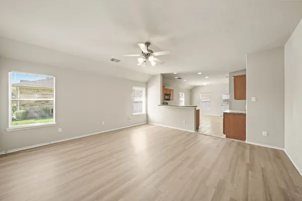 $1,950 | 2134 Vermillion Oak Street, Fresno, TX 77545