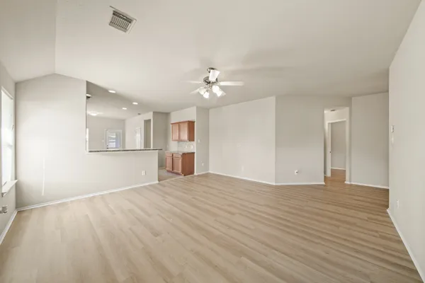 $1,950 | 2134 Vermillion Oak Street, Fresno, TX 77545