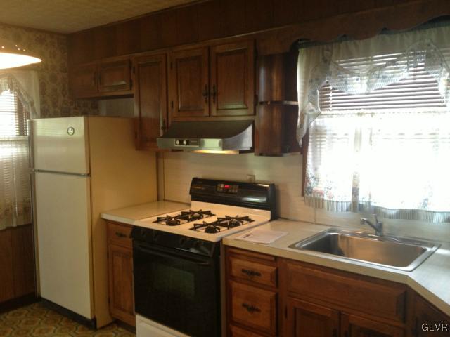 549 Magnolia Road Hellertown, PA 18055 - Photo 3 of 4 Gallery Image 3