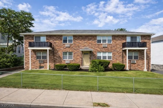 $299,900 | 180 Highland Avenue, Unit 5A, Clifton, NJ 07011