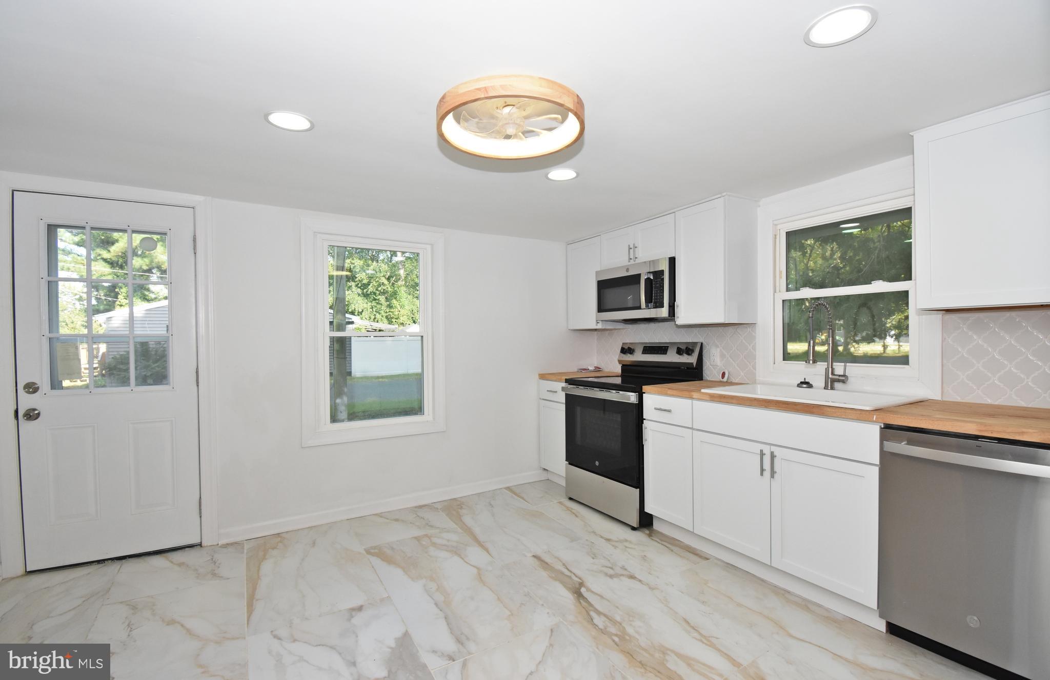 26523 Mariners Road Crisfield, MD 21817 - Photo 9 of 33