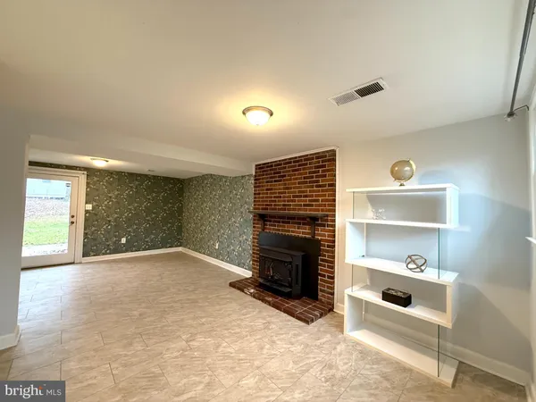 $3,000 | 4959 Linsey Court, Woodbridge, VA 22193