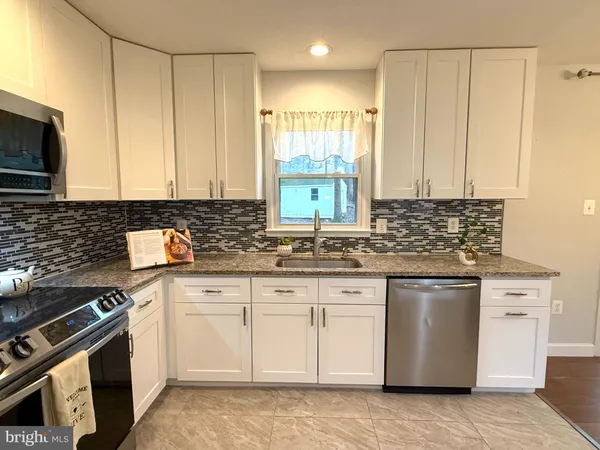 $3,000 | 4959 Linsey Court, Woodbridge, VA 22193